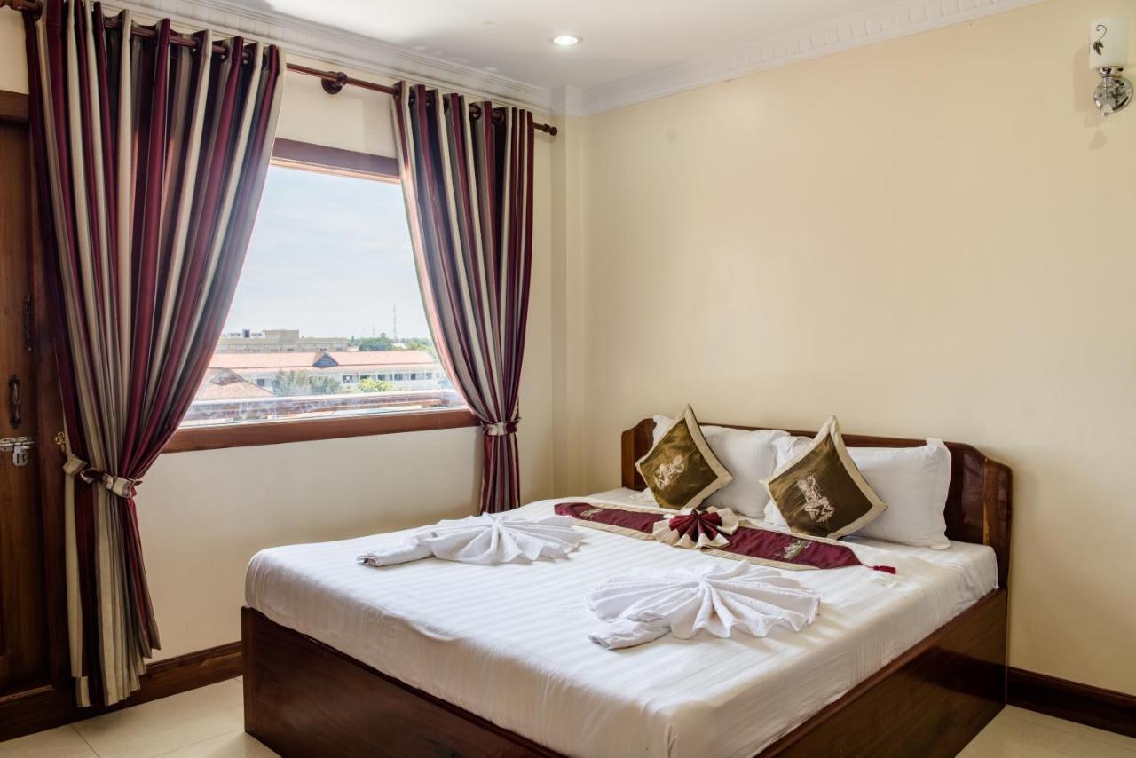 Seng Hout Hotel Battambang Ngoại thất bức ảnh