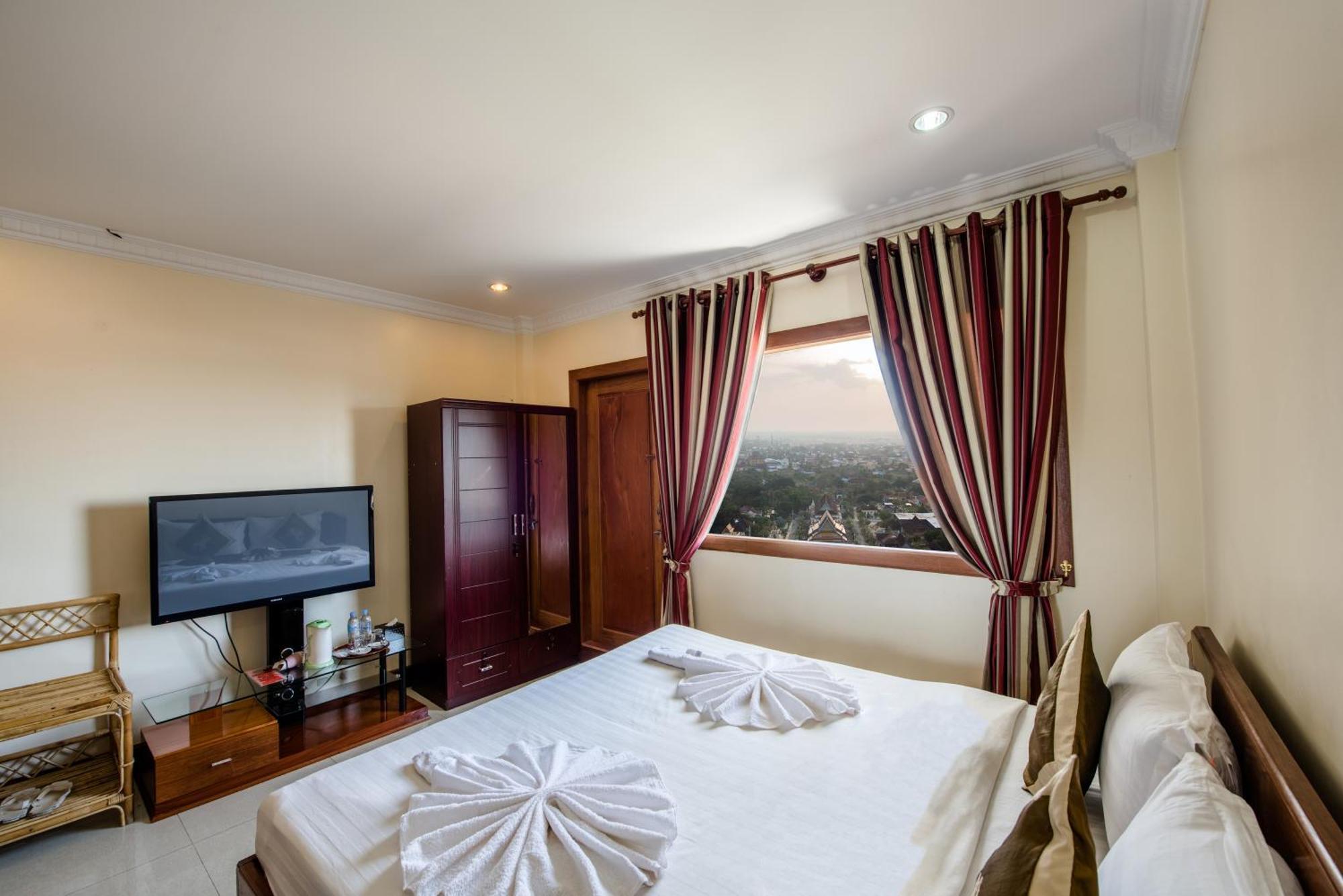 Seng Hout Hotel Battambang Ngoại thất bức ảnh