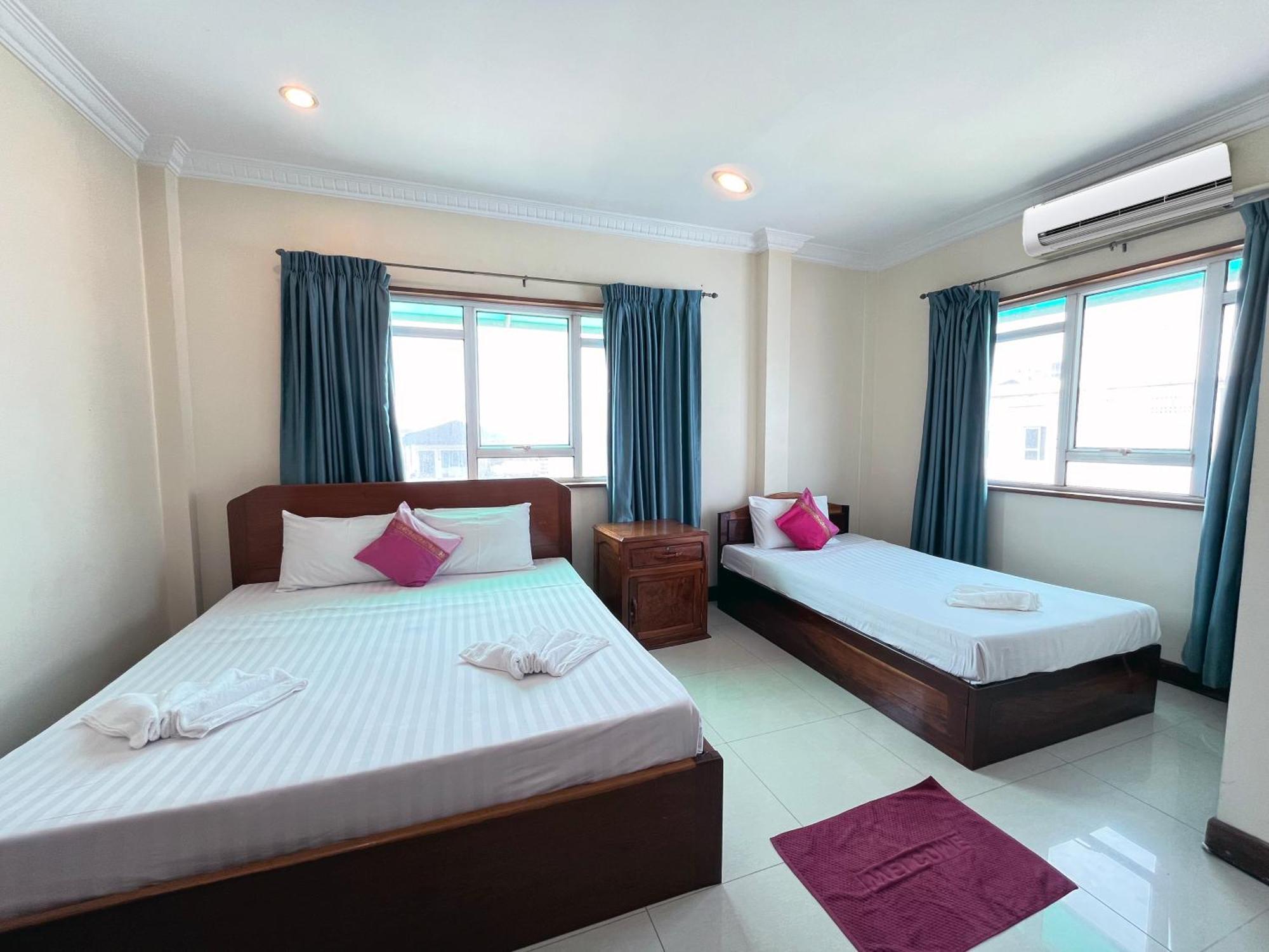 Seng Hout Hotel Battambang Ngoại thất bức ảnh