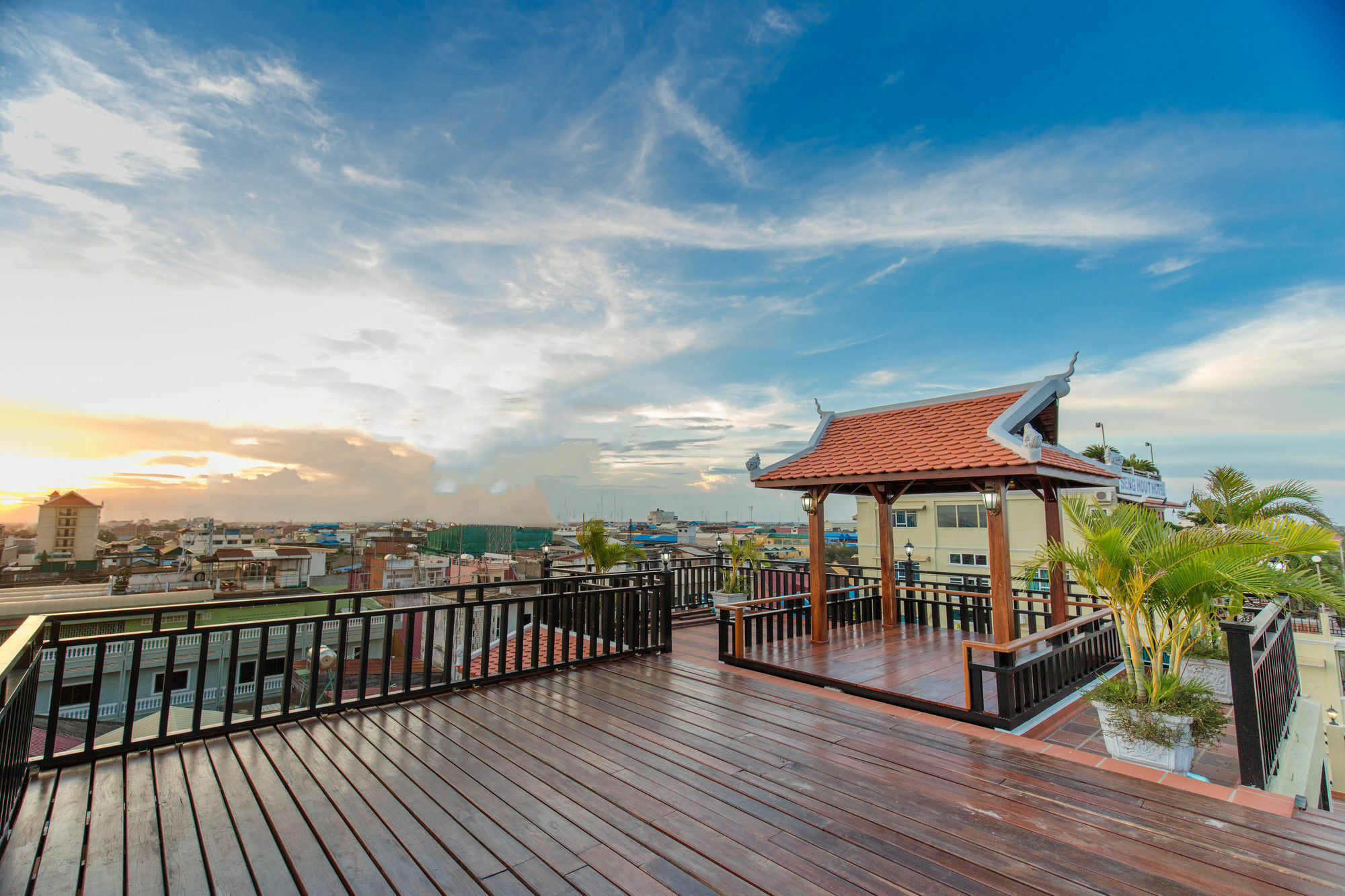 Seng Hout Hotel Battambang Ngoại thất bức ảnh